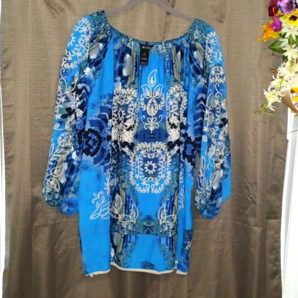 Ali Miles Beautiful Embroidered Top in 1x. In Blue Navy And Beige